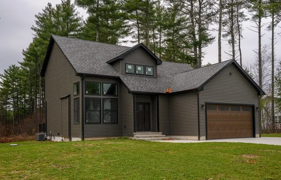 17 Woodland Ln, Belchertown, MA 01007 - Image #3