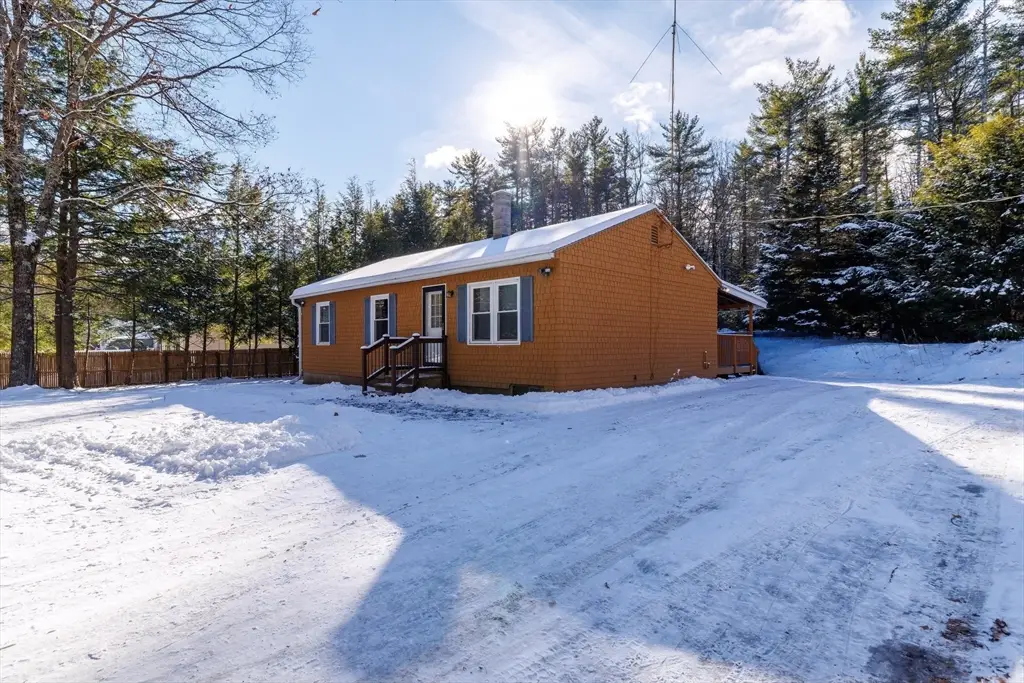 690 Clark St, Gardner, MA 01440 - Image #1