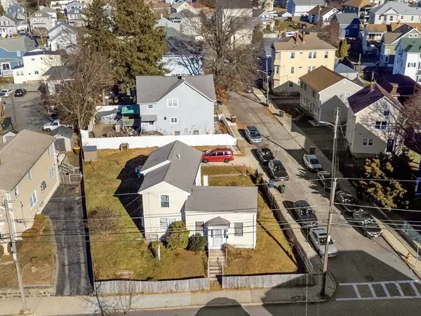 580 County St, Fall River, MA 02723