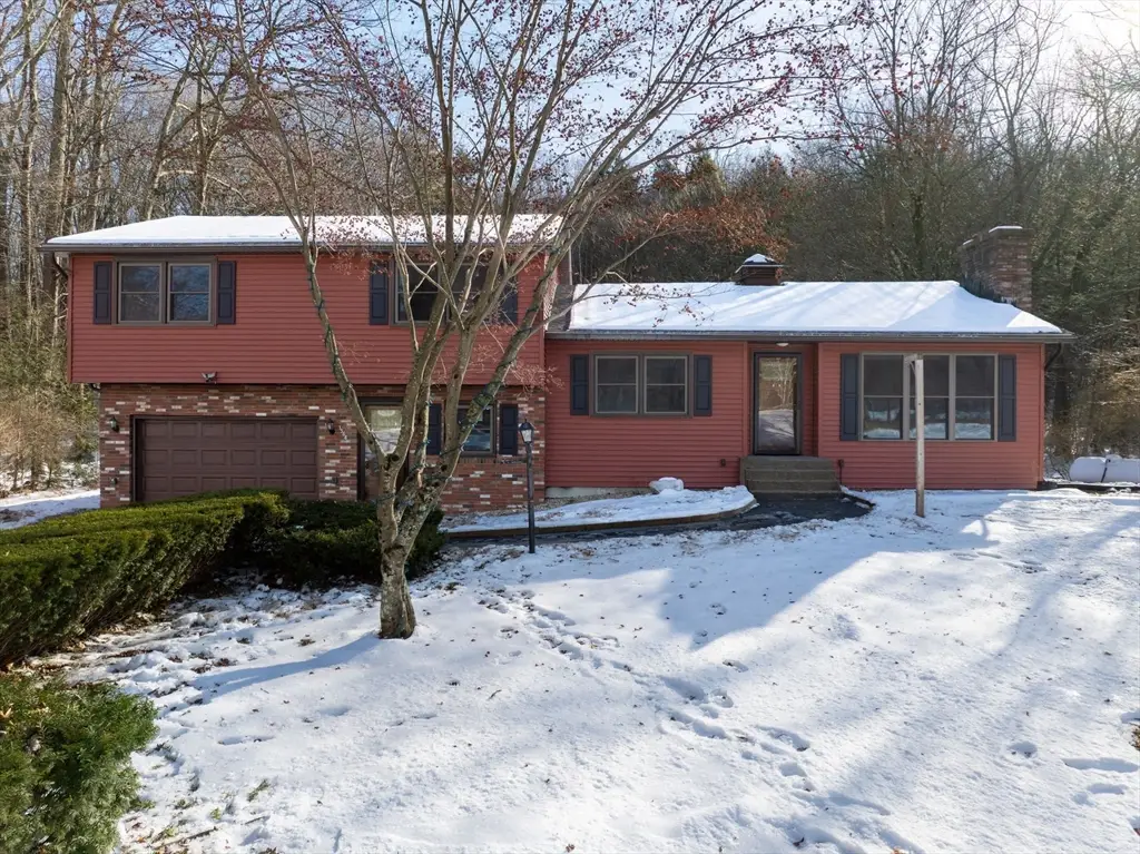 1368 Granville Rd, Westfield, MA 01085 - Image #1