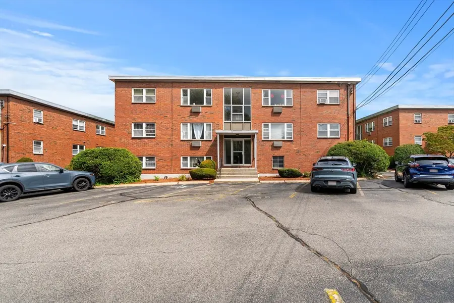 1105 Lexington Street #9-2, Waltham, MA 02452 - Image #2