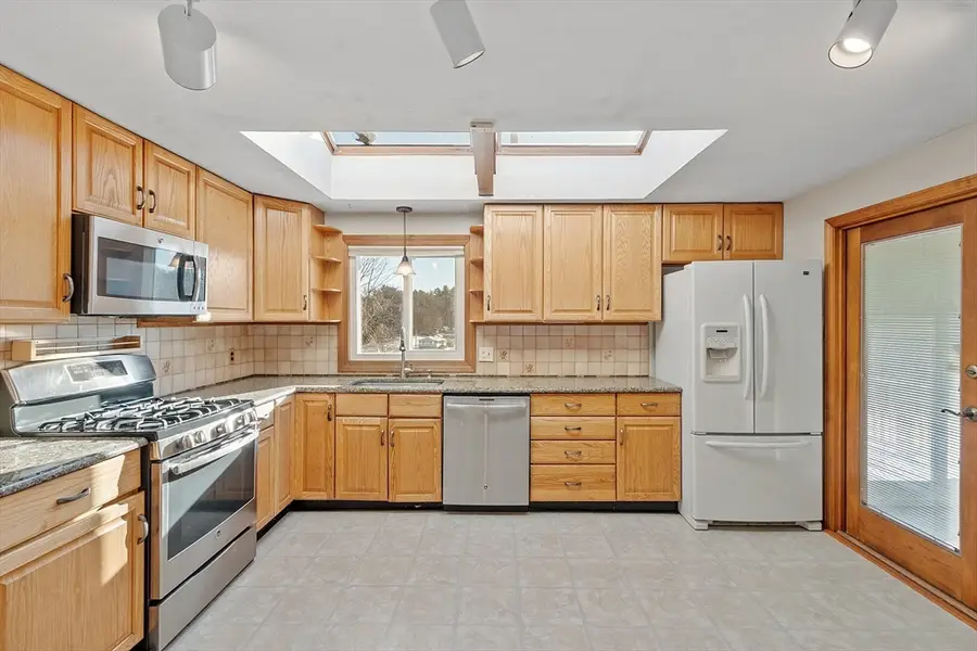 187 Mill Rd, Chelmsford, MA 01824 - Image #2