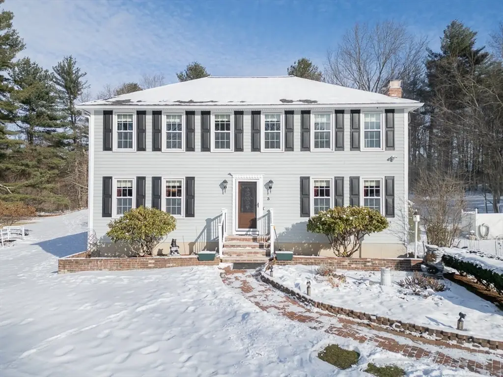 3 Joyce Dr, Tyngsboro, MA 01879 - Image #1