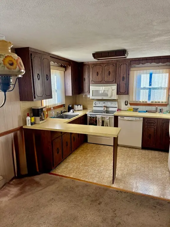 603 W Chestnut St, Brockton, MA 02301 - Image #3