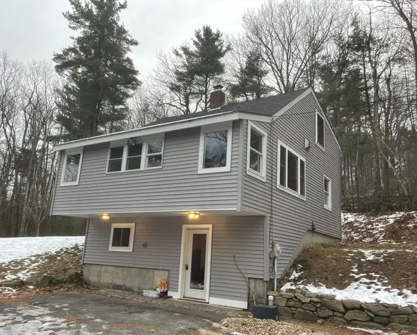 137 Deer Bay Rd, Ashby, MA 01431