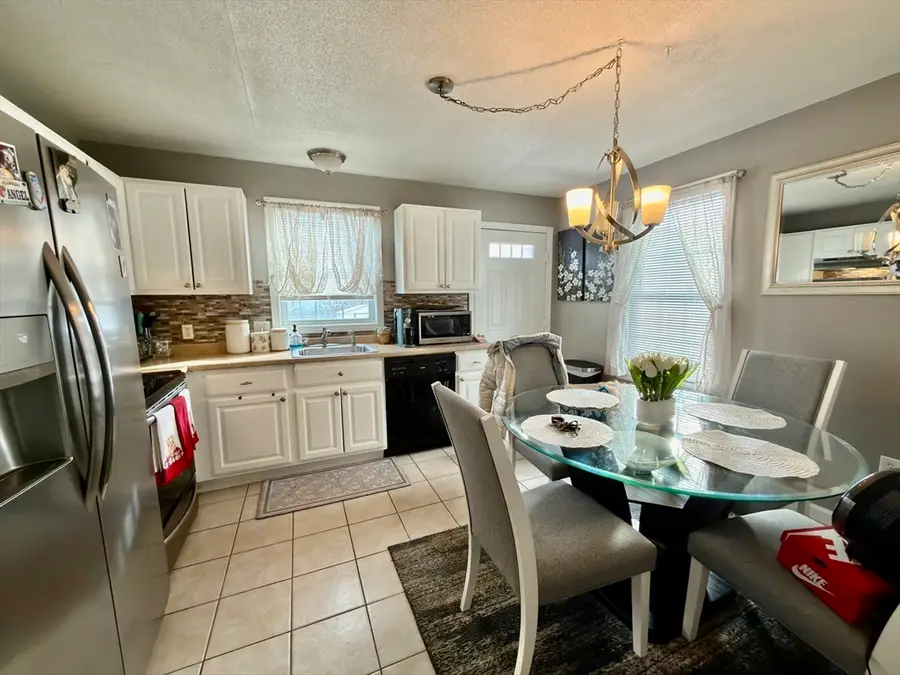 63-65 Pinevale St, Springfield, MA 01151 - Image #3