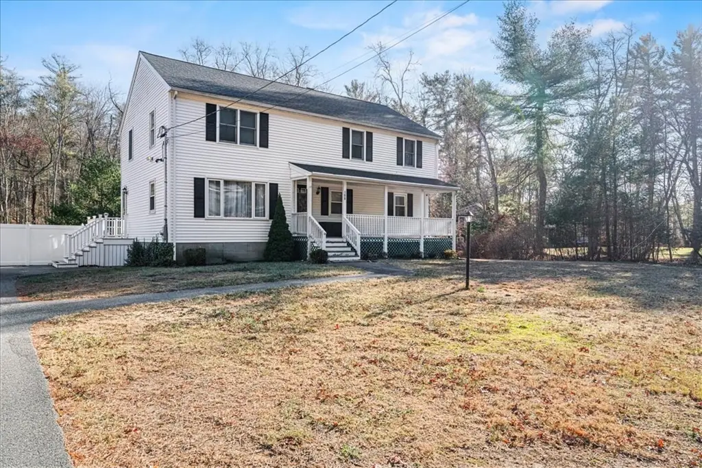 198 Elm St, Pembroke, MA 02359 - Image #1