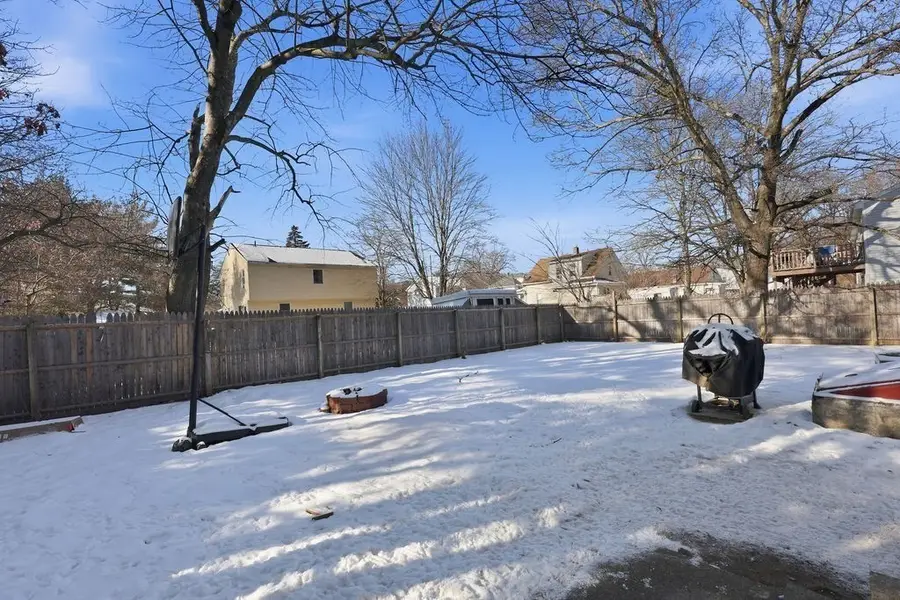 108 Barre St, Springfield, MA 01119 - Image #2