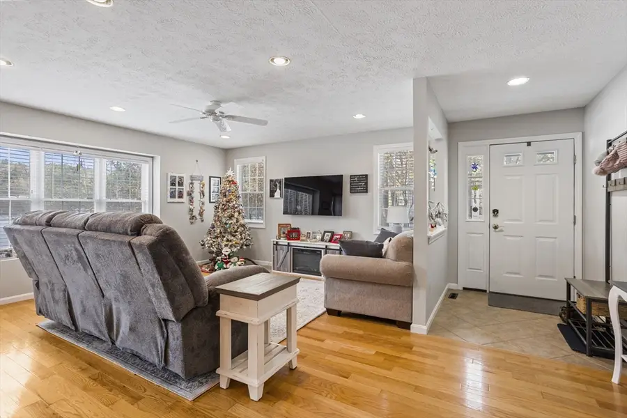 12 Meditation Ln #12, Lancaster, MA 01523 - Image #3