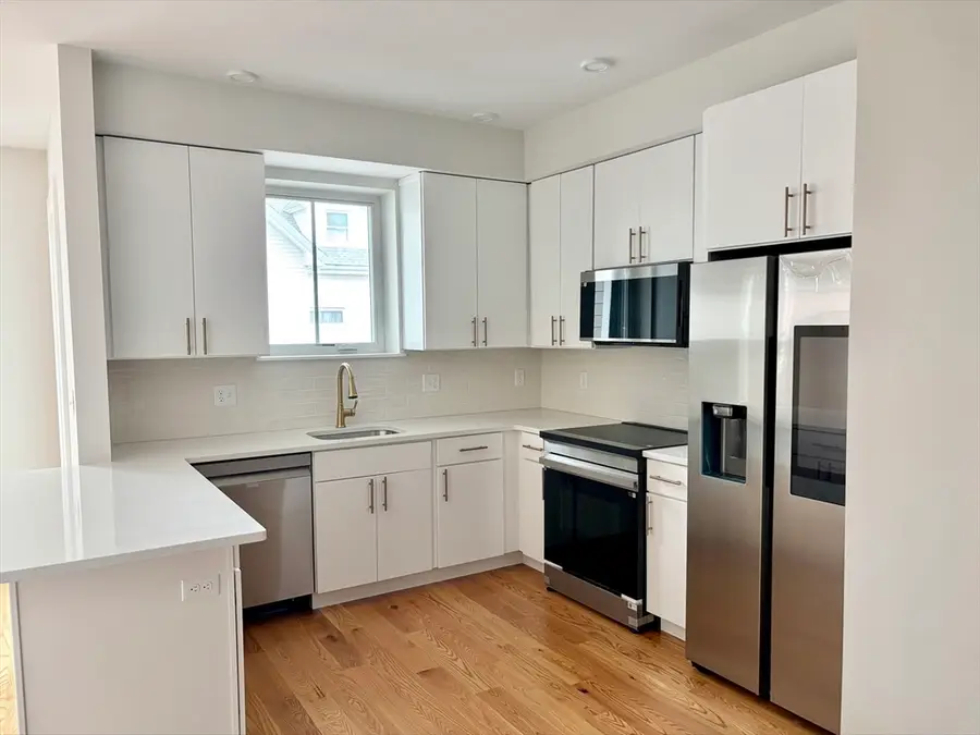 421 High St #203, Medford, MA 02155 - Image #2