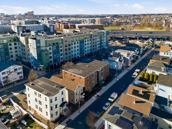 124 Addison St #15, Chelsea, MA 02150