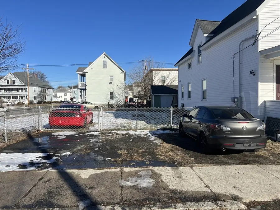 137 Crawford Street, Lowell, MA 01854 - Image #3