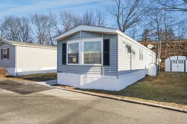 548 Kenyon Avenue #4, Attleboro, MA 02703