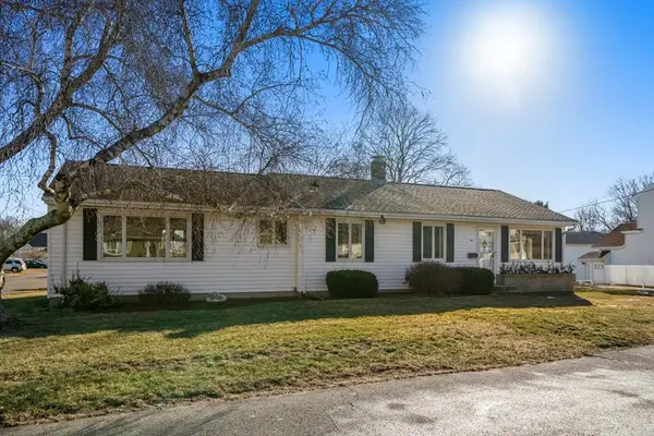 9 Whitsbourgh St, Taunton, MA 02780