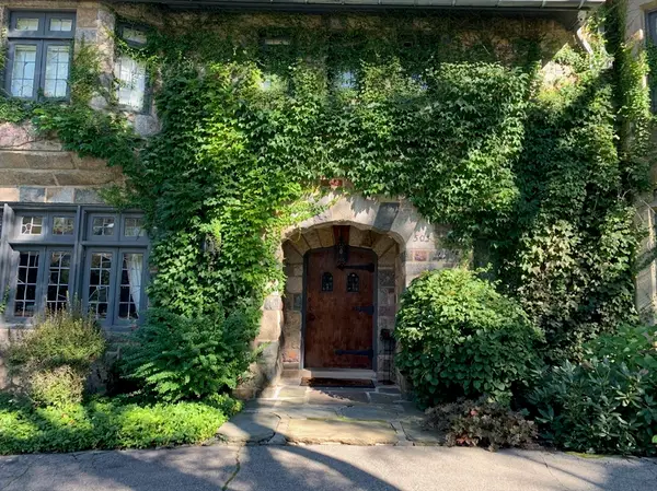 503 Highland Ave, Fall River, MA 02720