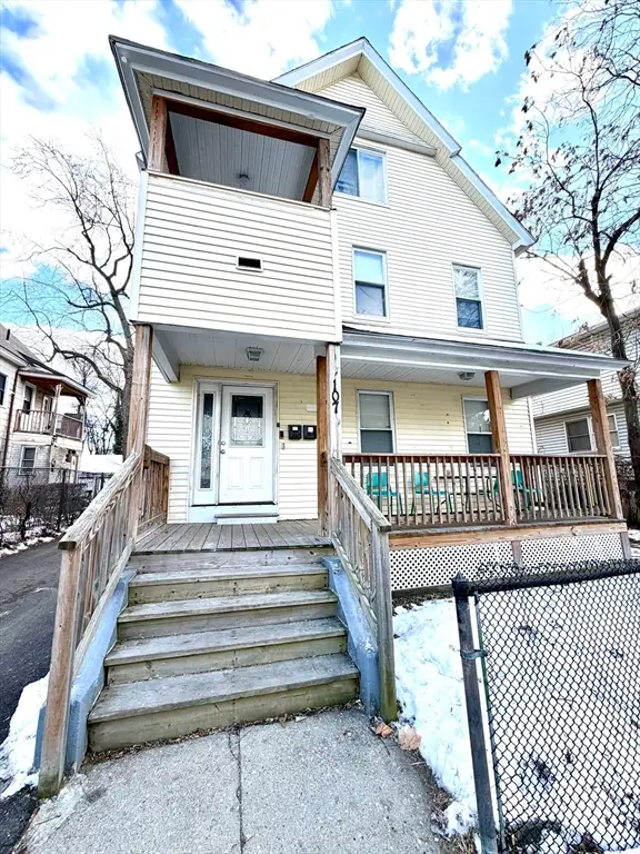 107 Tyler St, Springfield, MA 01109 - Image #3