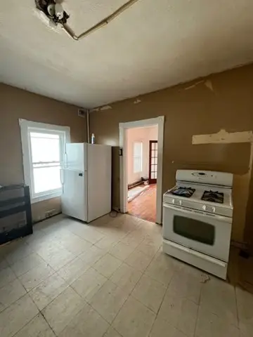 30-32 Saratoga Street, Lowell, MA 01852 - Image #3