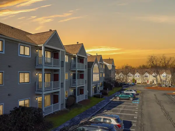 105 Hunters Run Place #105, Haverhill, MA 01832