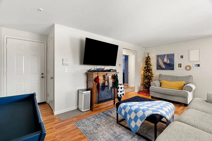 2300 Skyline Dr #3, Lowell, MA 01854 - Image #2