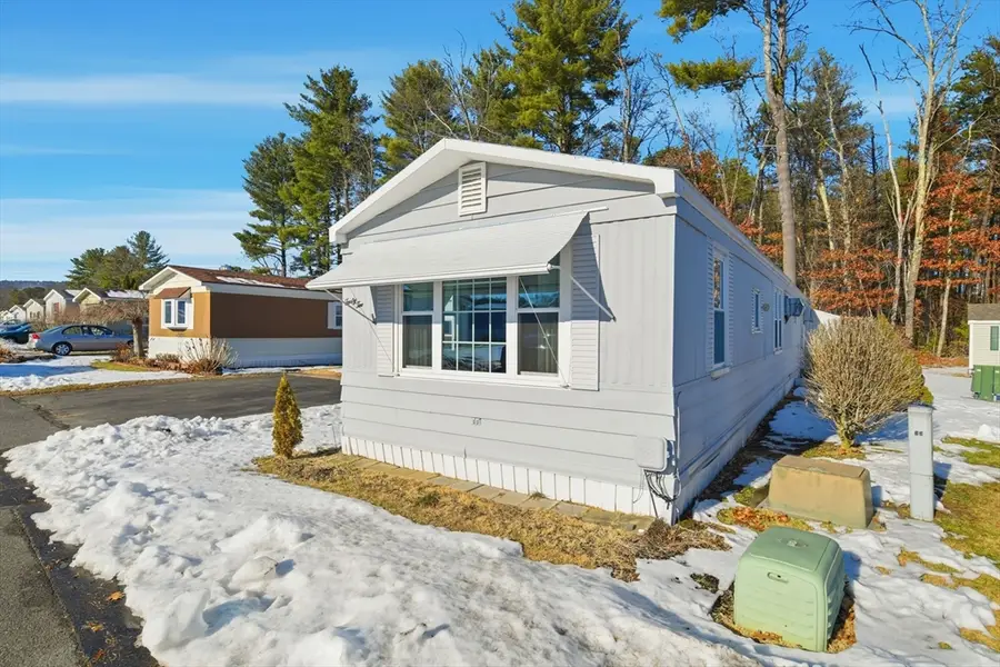 42 Warfield Dr, Westfield, MA 01085 - Image #3