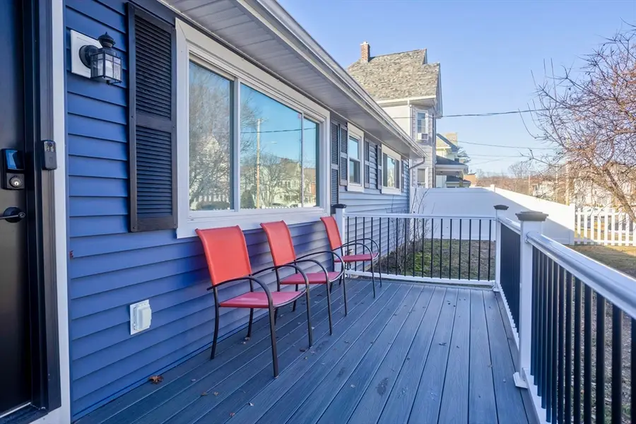 10 View St, Holyoke, MA 01040 - Image #3