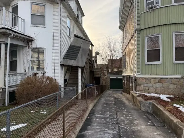 25-25A Charlotte St, Boston, MA 02121 - Image #3