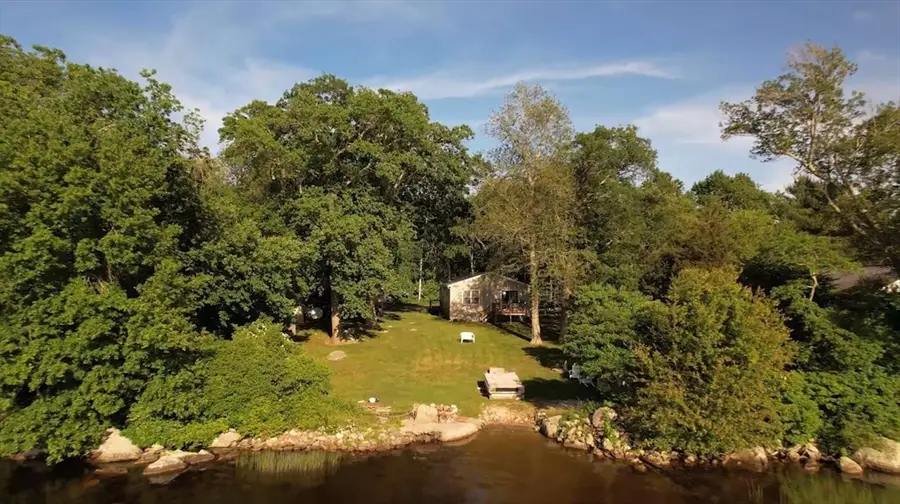 10 Elise Michelle Way, Westport, MA 02790 - Image #2