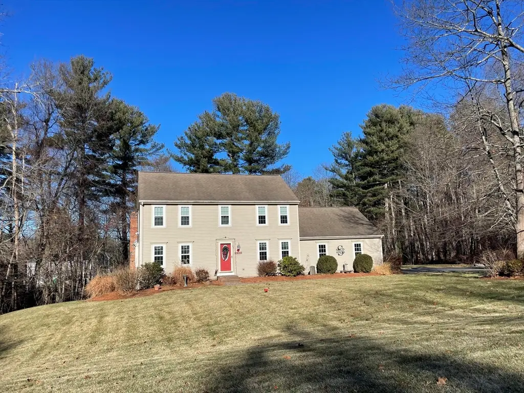 25 Dunny Cove Lane, Uxbridge, MA 01569 - Image #1
