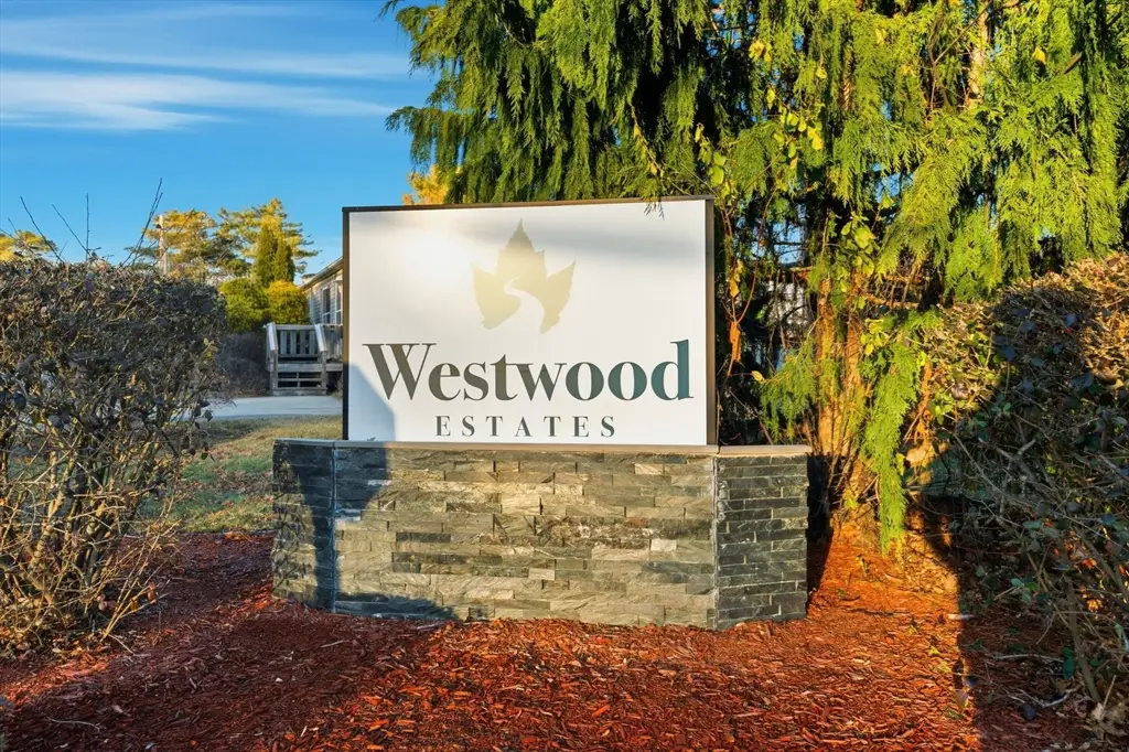 10 Lear Dr, Coventry, RI 02816 - Image #1