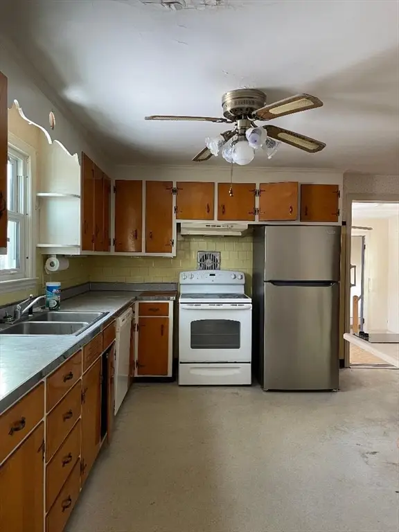 66 Eunice Ave, Worcester, MA 01606 - Image #3