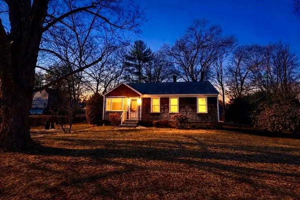 425 Laurel St, Bridgewater, MA 02324