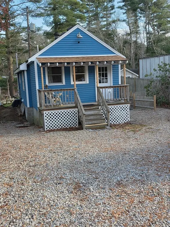 13 Pond View Way, Carver, MA 02330