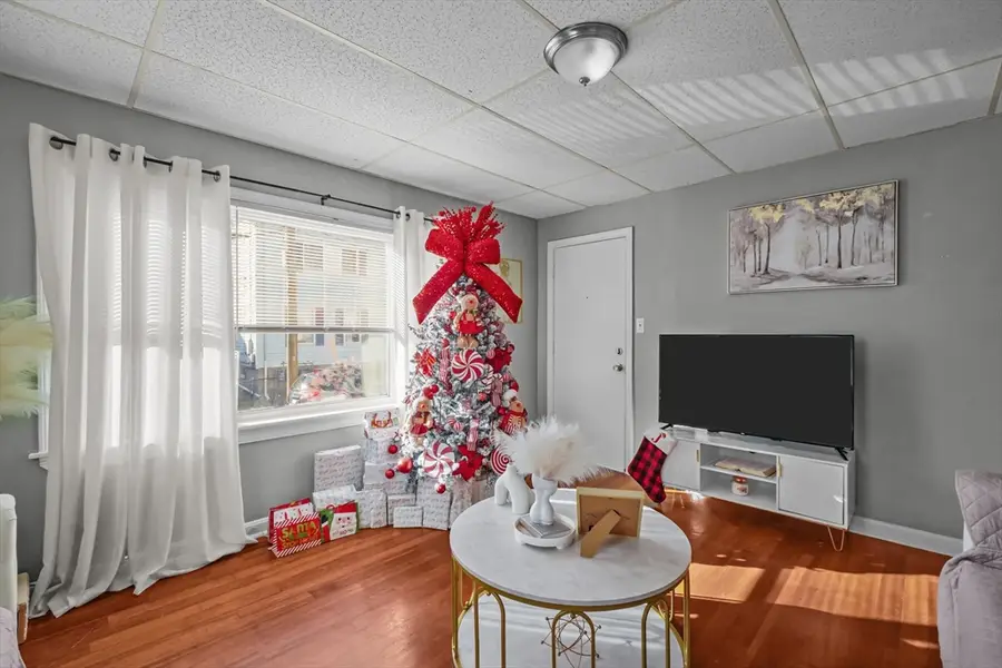 30 Brow St, Fall River, MA 02721 - Image #3