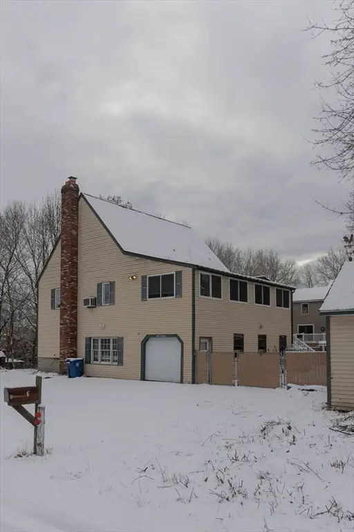 1 Elm Grove Ave, Tyngsborough, MA 01879