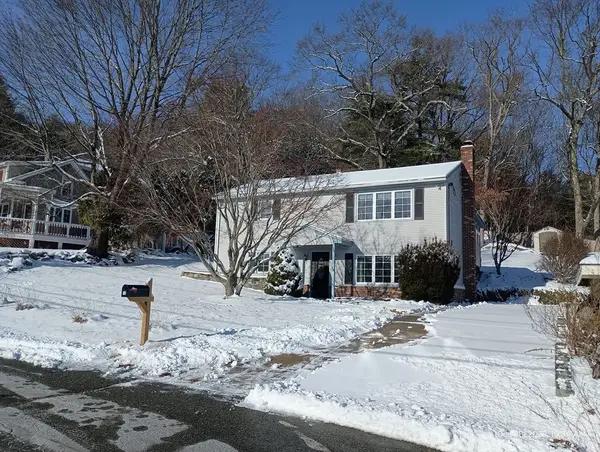 13 Blanchard Ave, Uxbridge, MA 01569