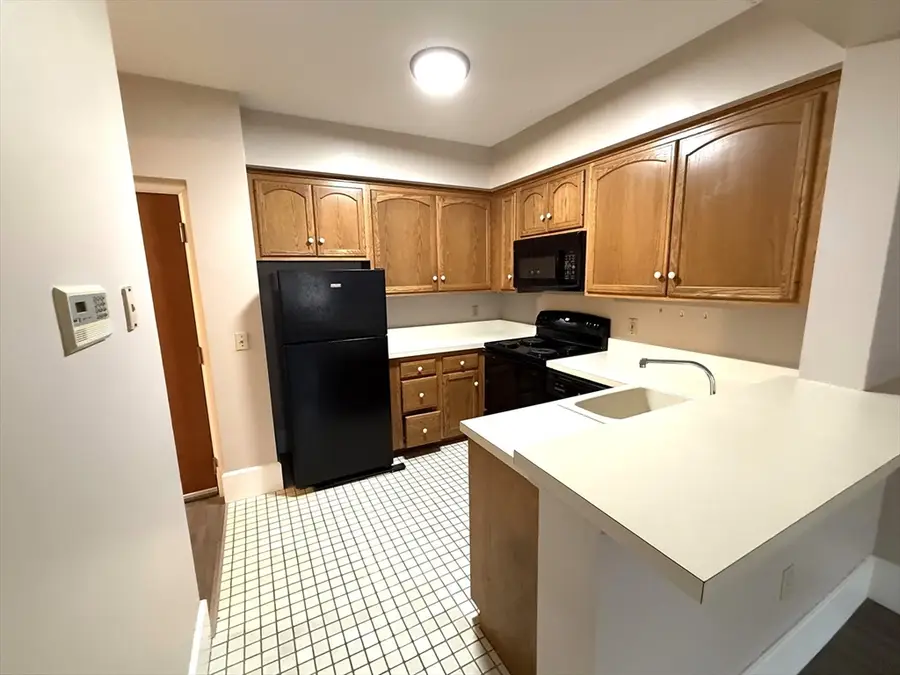 34 Sumner Ave #208, Springfield, MA 01108 - #2