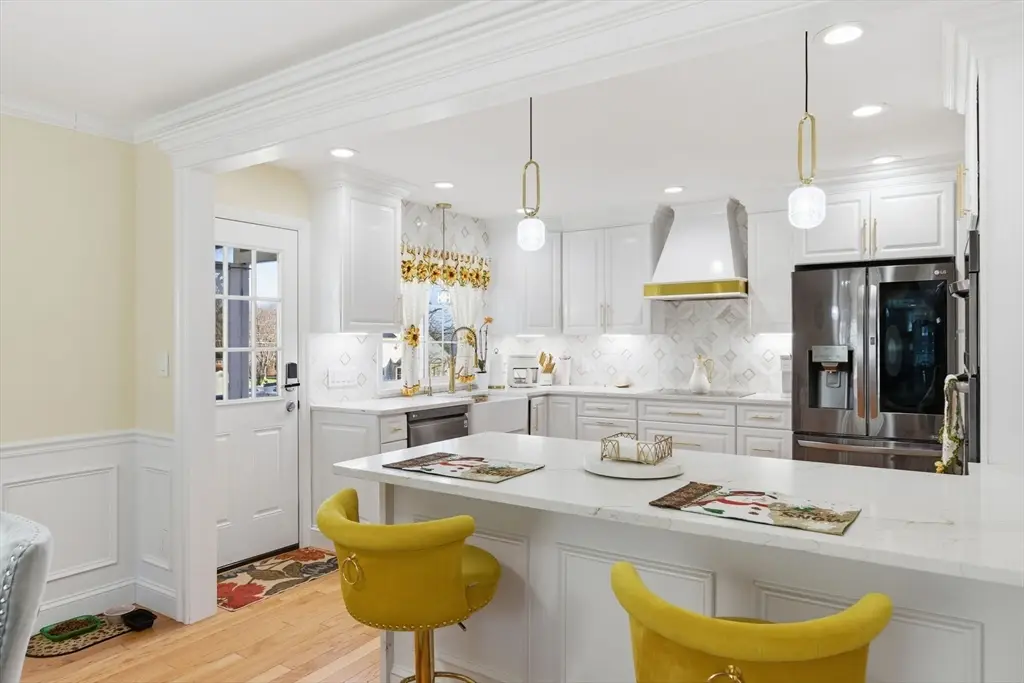 17 Cunniff Ave, Milford, MA 01757 - Image #1