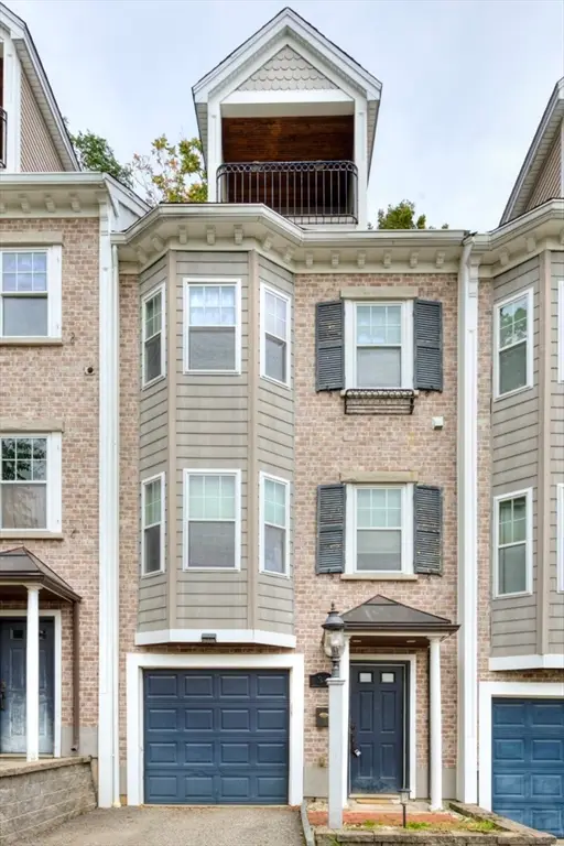 38 Johnson St #38, Worcester, MA 01604