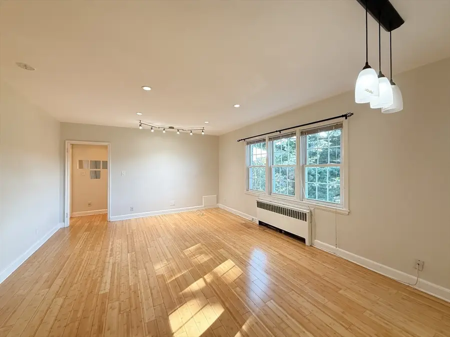 1 Dexter St #5, Malden, MA 02148 - #3