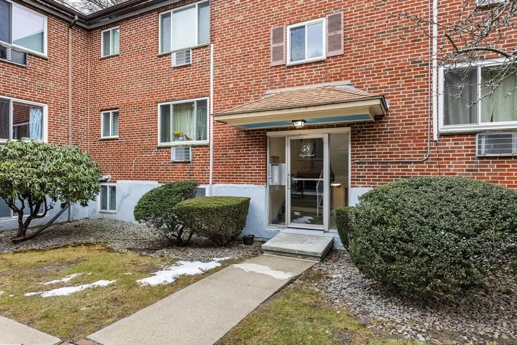 58 Bryon Rd #6, Chestnut Hill, MA 02467 - Image #1