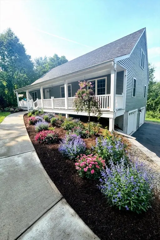 29 Lake Rd, Brookfield, MA 01506 - Image #1