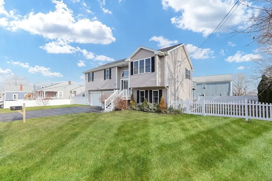 126 Stackhouse St, Dartmouth, MA 02748 - Image #2