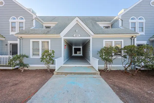 43 Fairway Ln #43, Blackstone, MA 01504