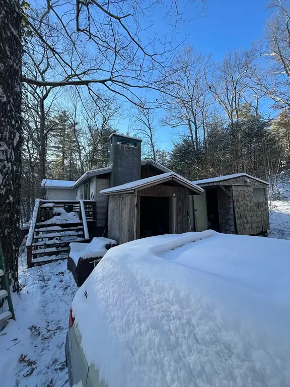 207 Shoreline Dr, West Brookfield, MA 01585 - Image #1