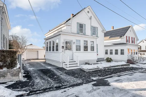 44 Phoebe Ave, Lowell, MA 01854