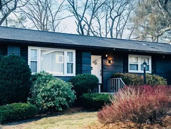 3 Eagle Rock Rd, Randolph, MA 02368