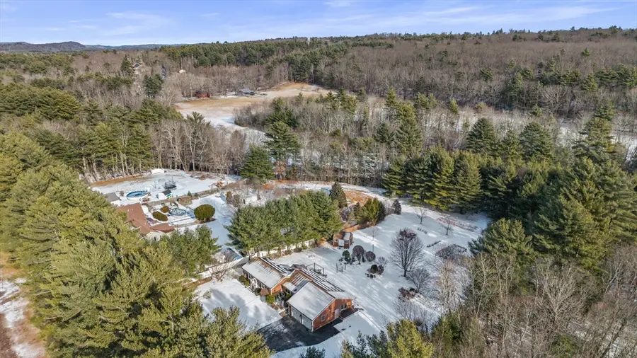 69 Farquhar Road, Sturbridge, MA 01566 - Image #3