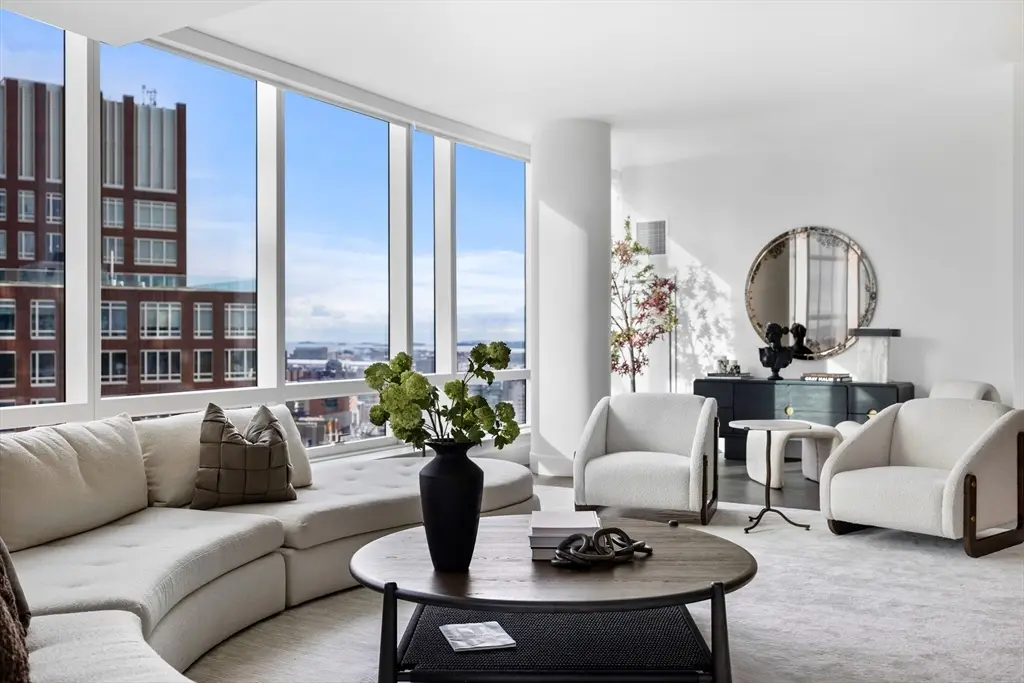 430 Stuart St #27D, Boston, MA 02116 - Image #1