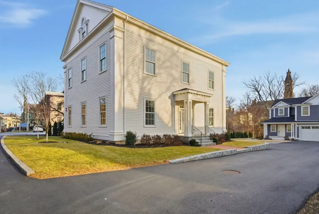 66 Pleasant Street #2, Marblehead, MA 01945 - Image #1