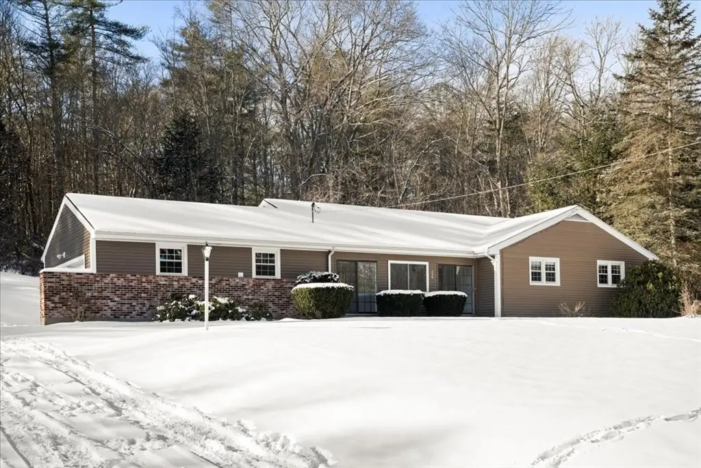 256 Worcester Rd, Barre, MA 01005 - Image #1